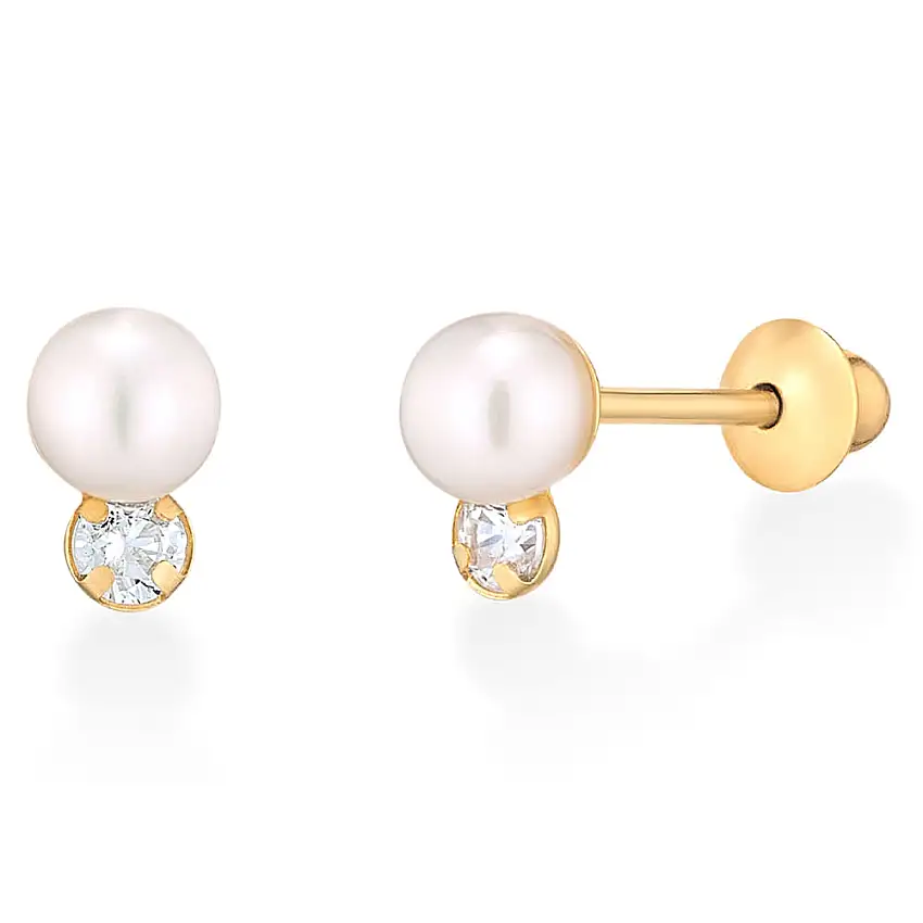 Brinco em ouro amarelo 18K 750 com pérola e zircônia.Tamanho: 3,4 milímetros.Acredita-se que a tradição das joias infantis está presente há muitos séculos nas antigas culturas de todos os continentes. Presentear um bebê com uma joia de ouro significa ofere