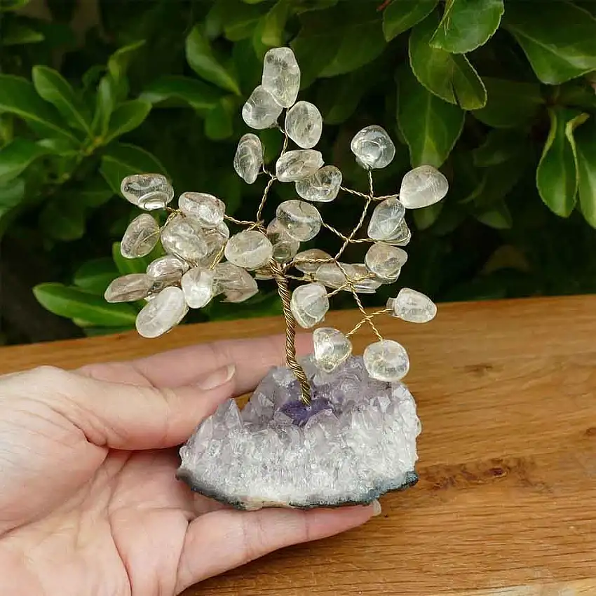 Árvore de Pedras Naturais (Quartzo Cristal) 13cm para Purificação